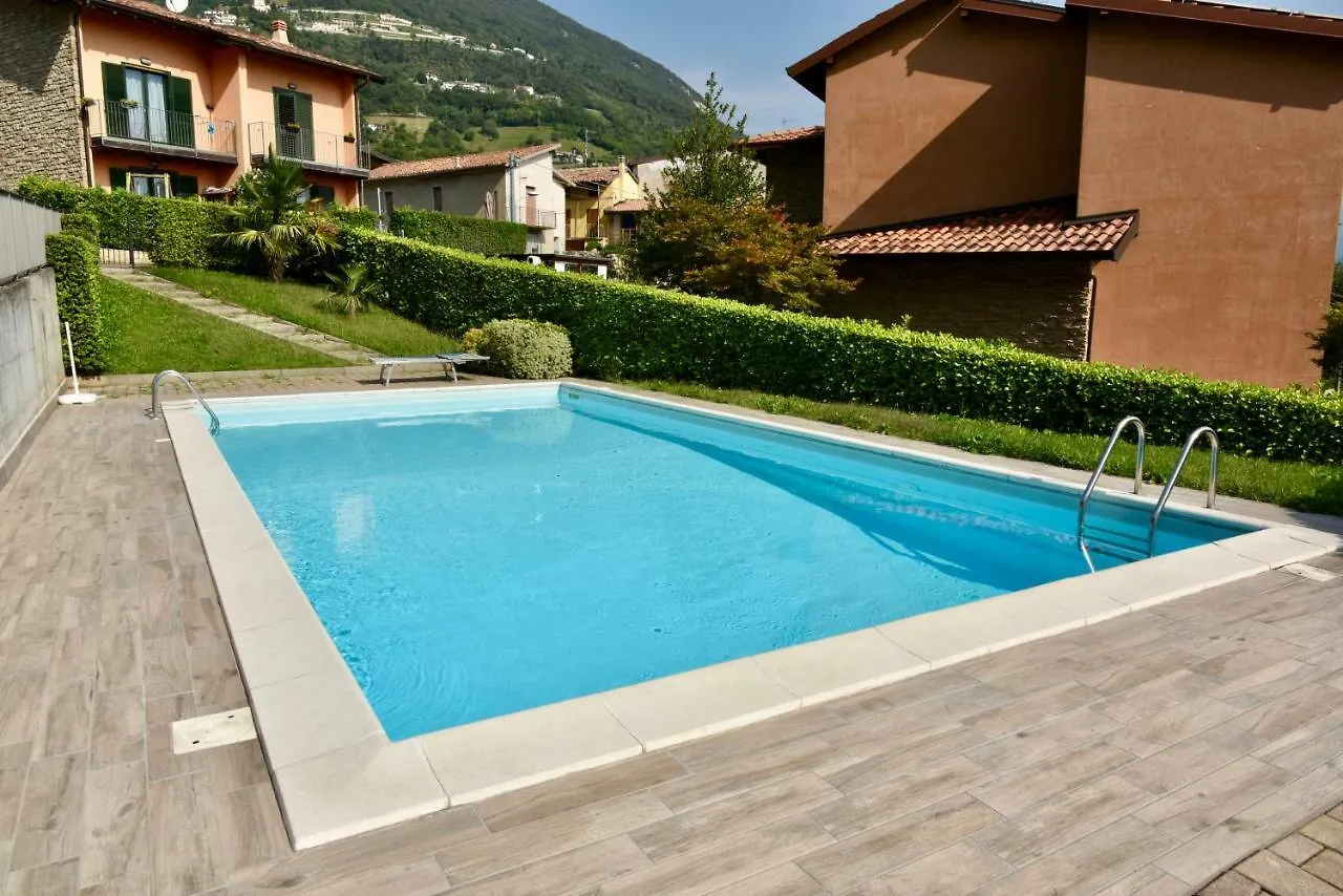 別荘 Holiday Apartment Albachiara タヴェルノラ・ベルガマスカ イタリア