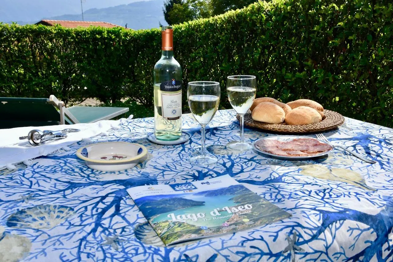 Holiday Apartment Albachiara タヴェルノラ・ベルガマスカ 0*,  イタリア